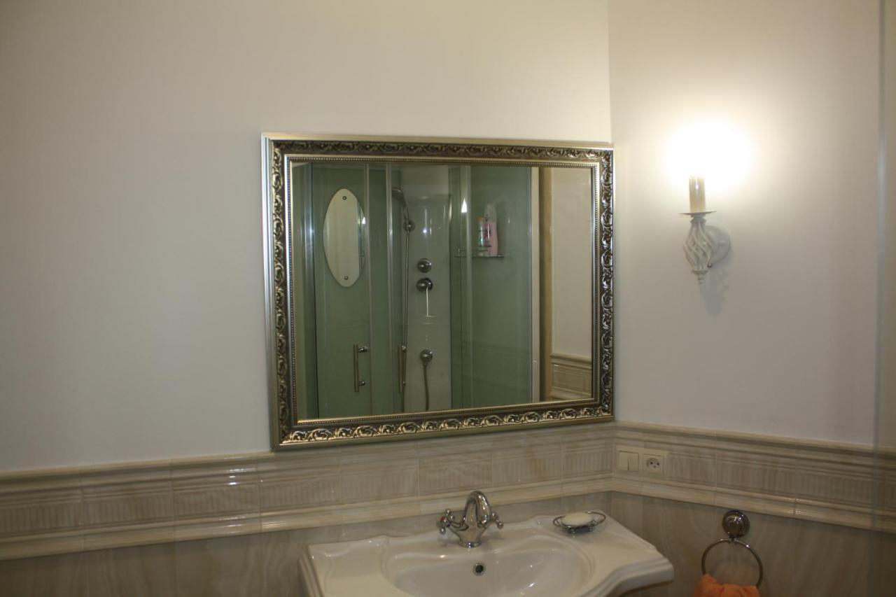 Apartment in the city center Gomel Exteriör bild