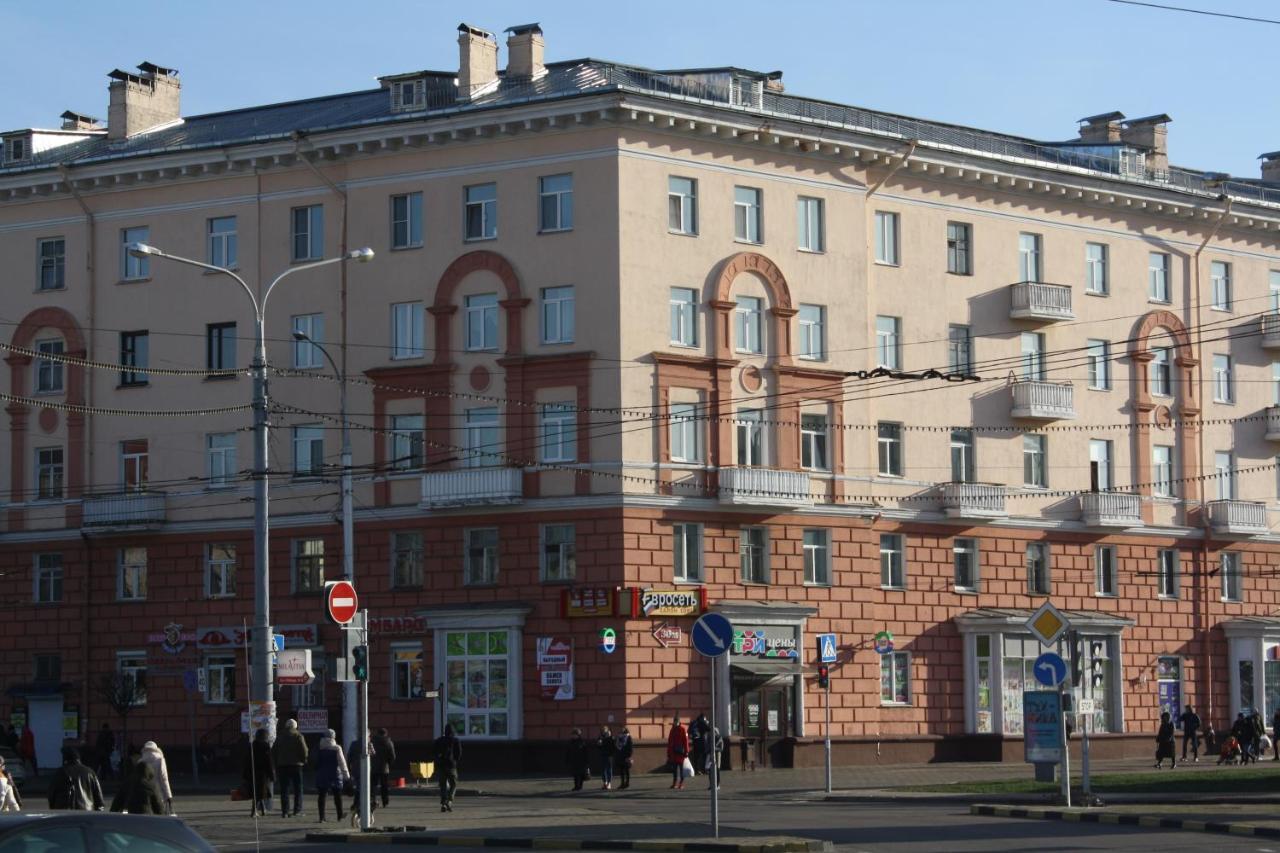 Apartment in the city center Gomel Exteriör bild